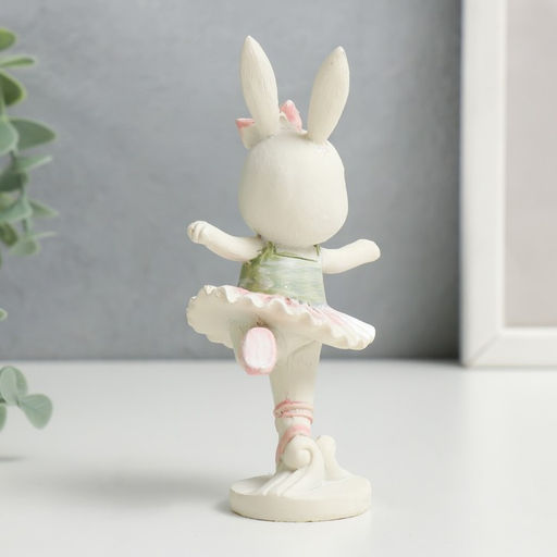 Фигурка полистоун Маленькая зайка-балерина, репетиция, 11.5?6?5 см