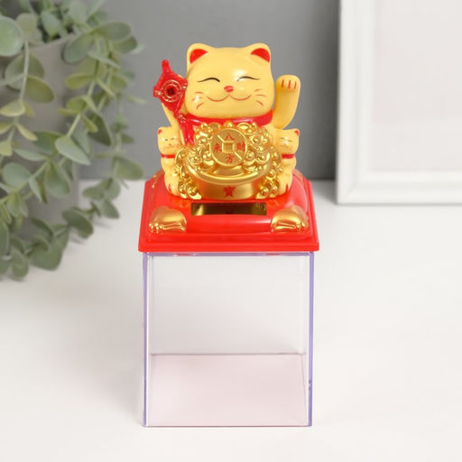 Маятник настольный антистресс «Жёлтый Манэки-нэко с котятами и золотом», 8×8×8.2 см