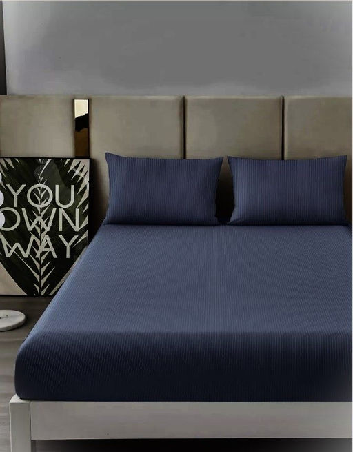 Простыня на резинке 90x200 С НАВОЛОЧКАМИ 50х70 см Мерцана Страйп-сатин (Синий)