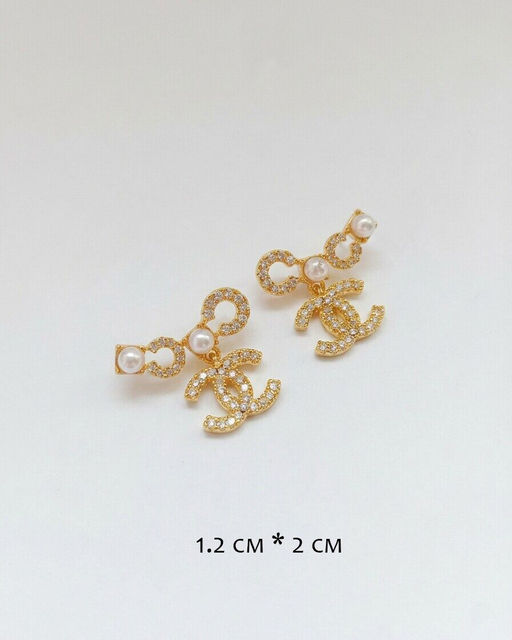 Стильные серьги