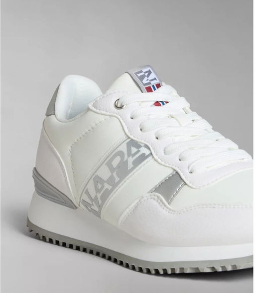 Кроссовки женские