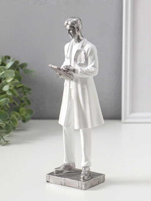 Сувенир полистоун "Мужчина-доктор в белом халате с медицинской картой" 25,5 см