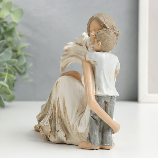 Фигурка полистоун «Мама с сыном», 14×8.5×16 см