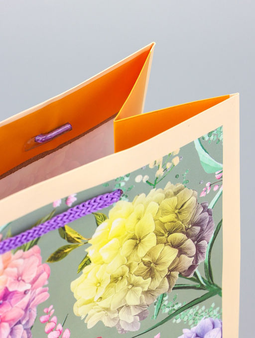 Цена за 2 шт. Пакет подарочный ламинированный Самой прекрасной 18?22.3?10 см