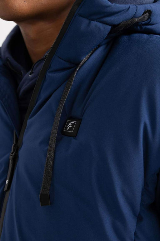 Водоотталкивающее пальто приталенного кроя с капюшоном DeFactoFit с подогревом  фото 8