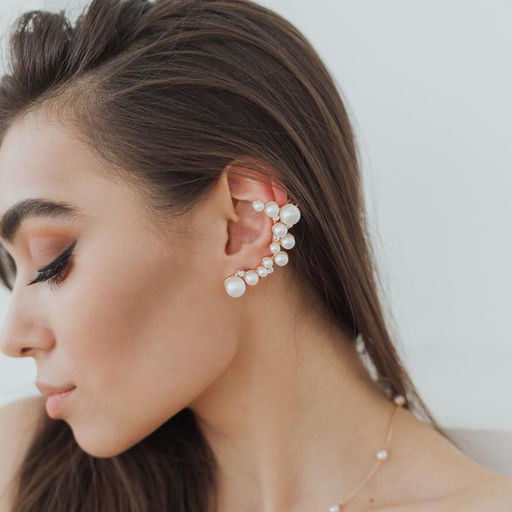 Серьга Кафф жемчужное сокровище, цвет белый в золоте - Queen fair фото 4