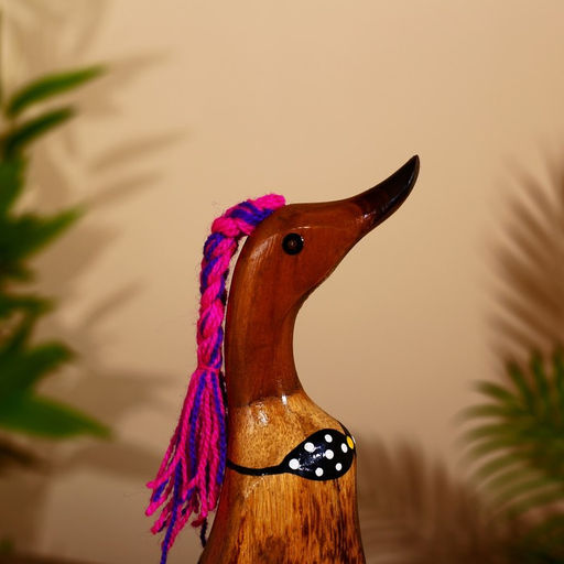 Сувенир «Утка на пляже», 25 см, дерево