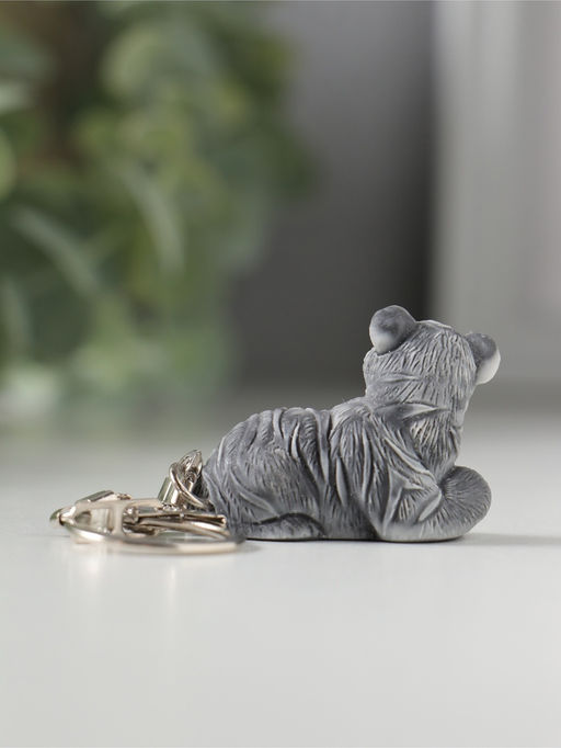 Брелок "Тигр лежит маленький" 3см