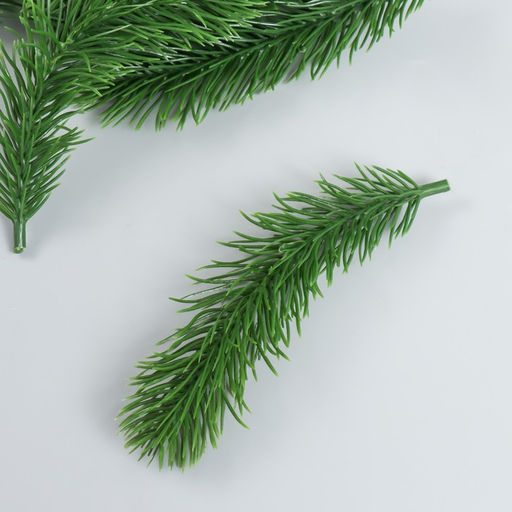 Цена за 5 шт. Декор для творчества «Еловая веточка» светло-зелёная 14.5 см