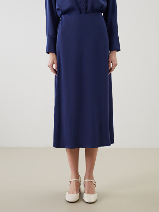 Standart Fit D?z A Kesim Saten Kad?n Etek