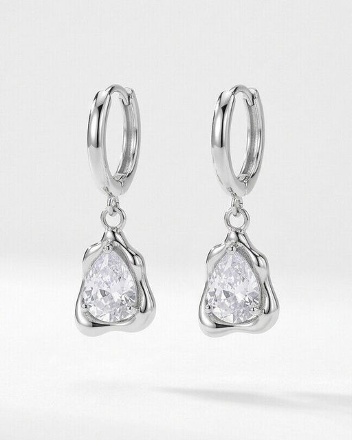 Стильные серьги