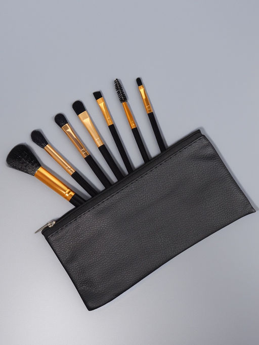 Набор кистей для макияжа SMOKY, 7 шт., чехол на молнии, чёрный