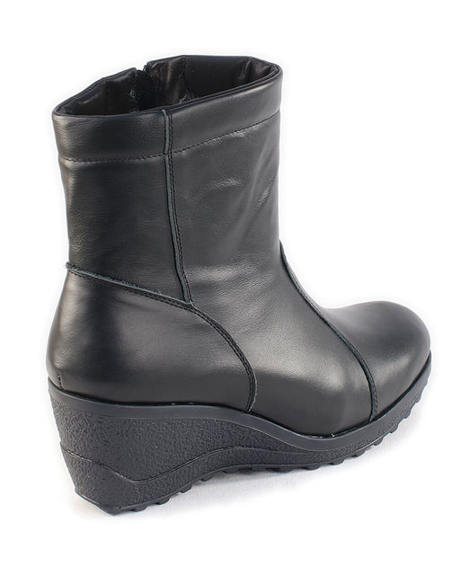 Полусапожки женские на платформе черные, кожа, молния