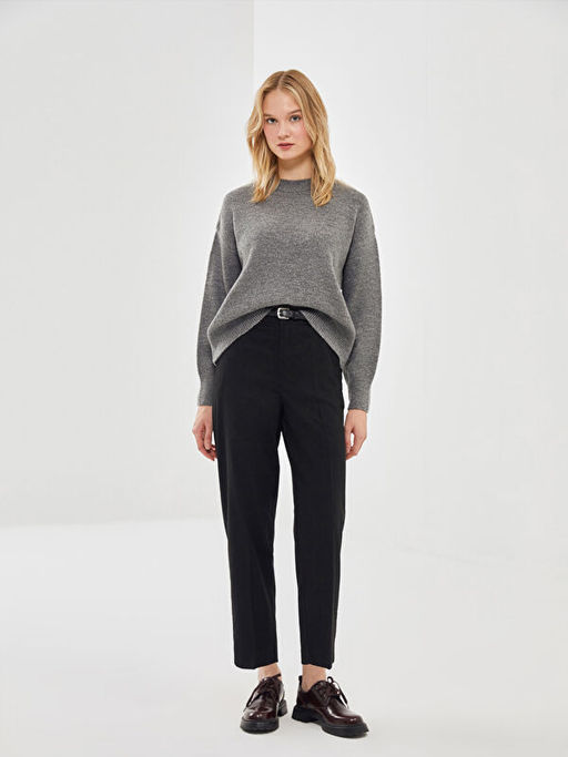 Beli Kemerli Loose Fit Kad?n Pantolon