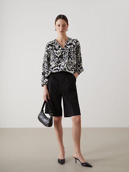 Ka??k Yaka Desenli Kad?n Bluz