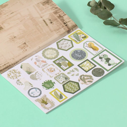 Наклейки в книжке «Классика и акварель», 3 фона, 20.7×14.2 см