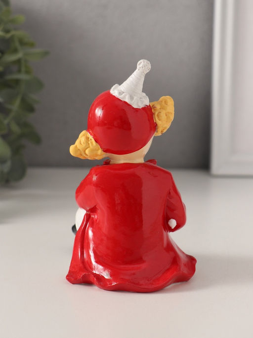Фигурка «Клоун застенчивый», полистоун, бело-красный, 9.5×7×11 см