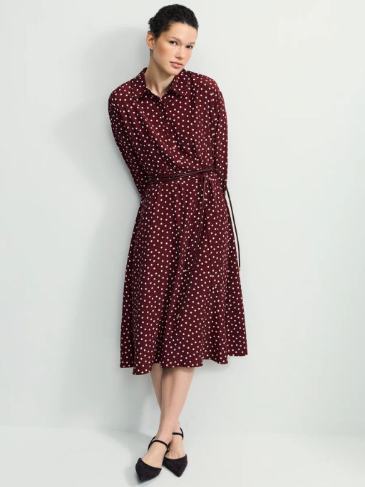 Приталенное платье с принтом в горошек / Zarina