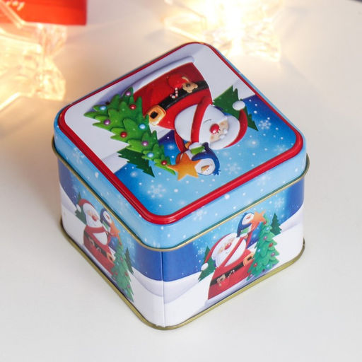 Шкатулка металл квадрат "Дед Мороз с ёлочкой" 7,7х7,7х6,3 см