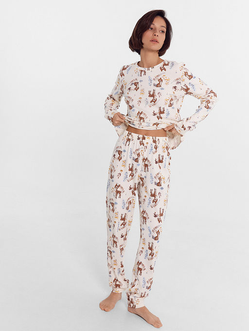 Комплект женский (джемпер, брюки) молочный с оленятами