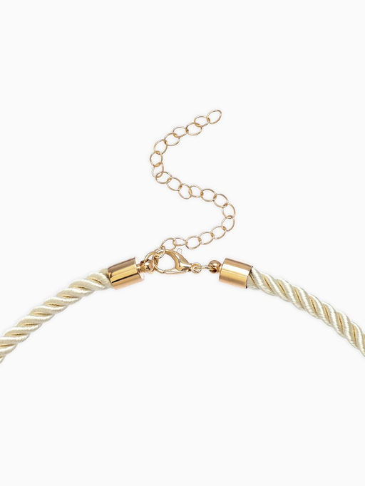 Кулон на жгуте текстильном "Ракушка", цвет бело-золотой