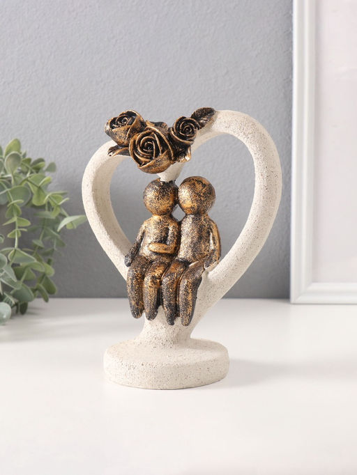Фигурка полистоун Влюблённые человечки в каменном сердце с розами, под бронзу, 8.8?15.7?20 см