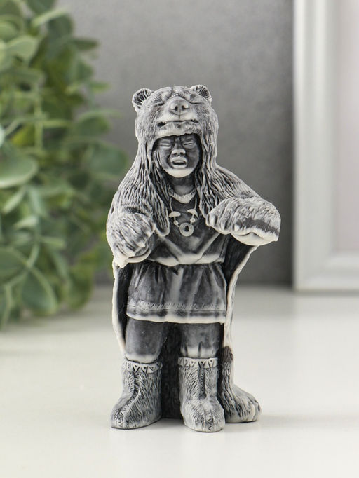 Сувенир "Шаман в шкуре медведя" 11 см