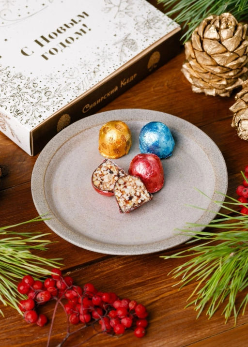 ? Москва ? Кедровый грильяж ассорти, 120 г  черника, клюква, облепиха в подарочной обложке - Сибирский кедр фото 3