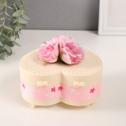 Шкатулка музыкальная механическая Нежные розы, пластик, молочная, 12?13.5?10.5 см
