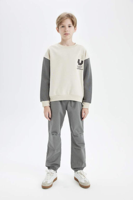 Габардиновые брюки-джоггеры для мальчиков со шнуровкой на талии и эластичными карманами на штанинах - Defacto фото 4