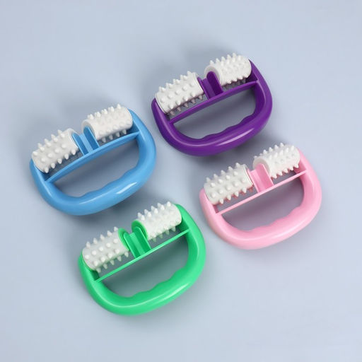 Массажёр «Роллер», с шипами, универсальный, 14×10×5 см, голубой