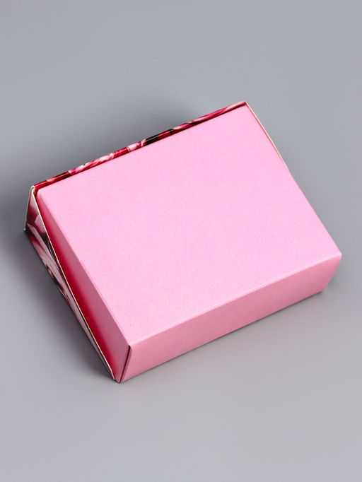 Цена за 20 шт. Коробка подарочная складная с окном «Розы» 10×8×3.5 см