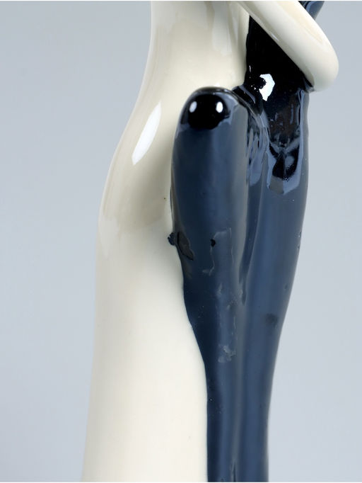 УЦЕНКА Фигурка керамика В объятиях любви, чёрно-белый, 24.6?11.8?6 см