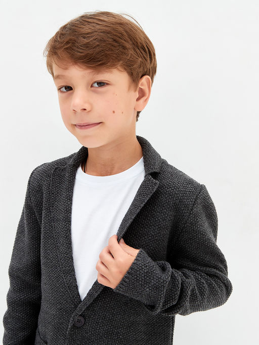 Темно-серый пиджак