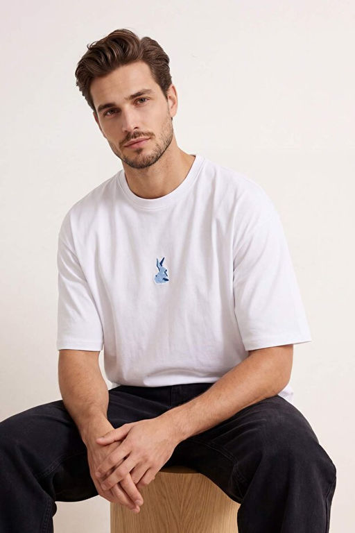 Unisex Beyaz Oversize/Geni_ Kesim Tav_an Nak__l_ %100 Pamuklu T-Shirt TMNSS23TS00243 - Trendyolmilla фото 2