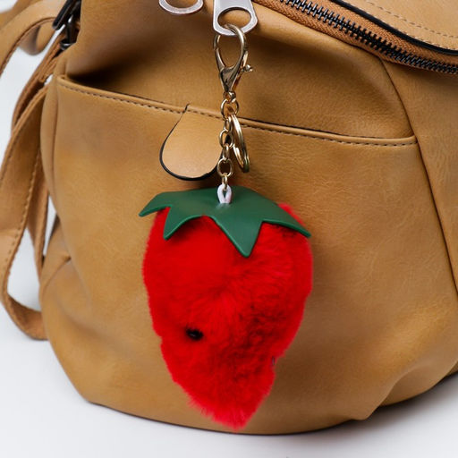 Пушистик на кольце Красная клубничка 18х8 см - Simaland фото 2