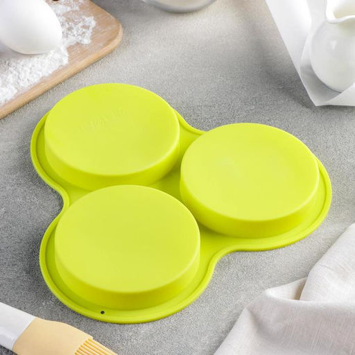 Форма для выпечки Доляна «Круг», силикон. 23×19.5 см, 3 ячейки (d=10 см), розовая