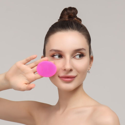 Цена за 5 шт. Щётка для умывания «Овал» на присоске, 6.3×5 см, МИКС