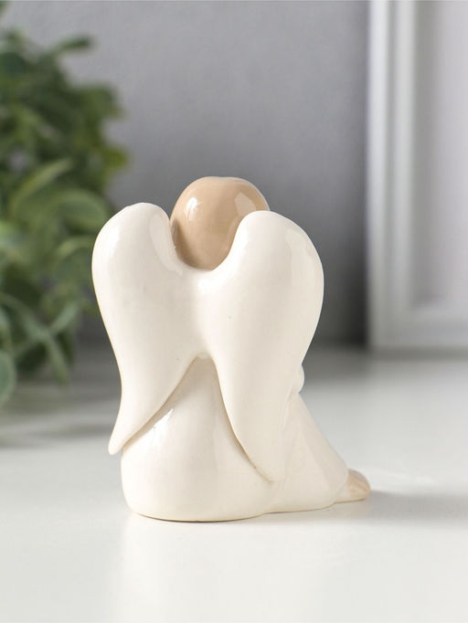 Сувенир керамика "Девочка-ангел в платье с бабочками, с голубем на руке" 7х5,4х7,8 см