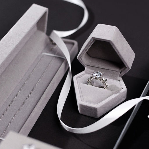 Футляр под серьги, кольцо Кристалл, бархатный, 6.5?6 см, серый