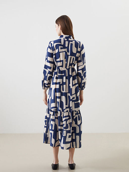 G?mlek Yaka Desenli Elbise