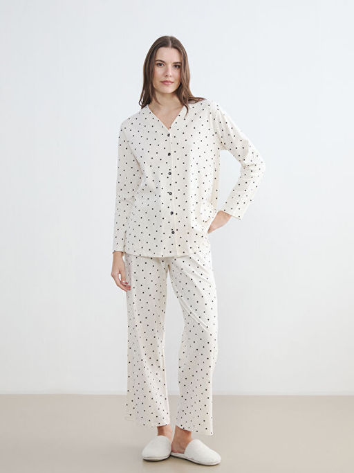 V Yaka Puantiyeli Kad?n Pijama Tak?m