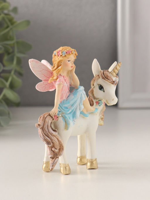 Фигурка полистоун Девочка-фея верхом на единороге, 8.5?5?10 см