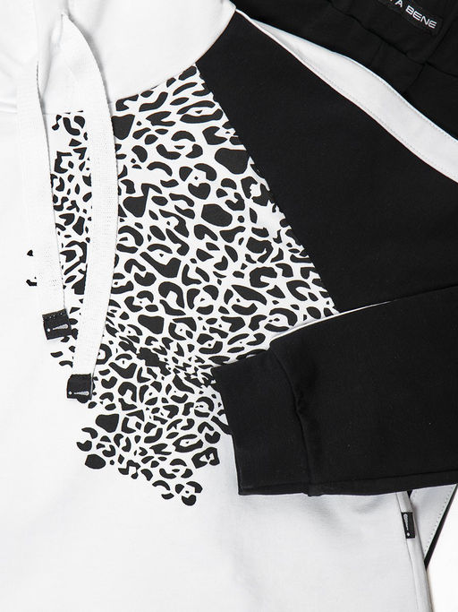 Костюм спортивный