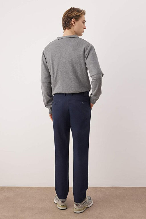 Lacivert Erkek Dar Pa_a/Slim Fit Mevsimlik %100 Pamuk Likral_ Kuma_ Pantolon TMNAW26PL00032