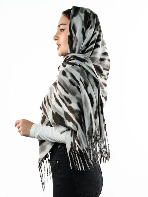 Яркий палантин с анималистичным принтом - Pretty mania фото 5