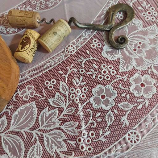 Скатерть EMBOSSED 54" (135), арт FC-101B, КРУГ 54-101