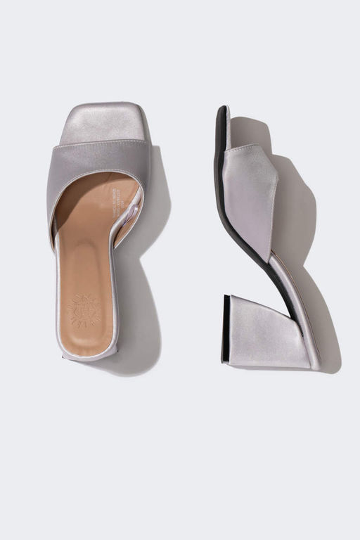 Женские тапочки на каблуке с высокой подошвой и одним ремешком - Defacto фото 7