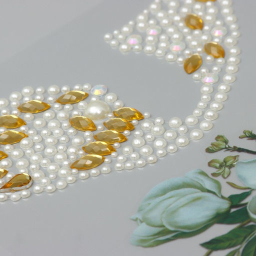 Цена за 2 шт. Наклейка - стразы на лицо Крыло бабочки и белые розы, 16?17 см