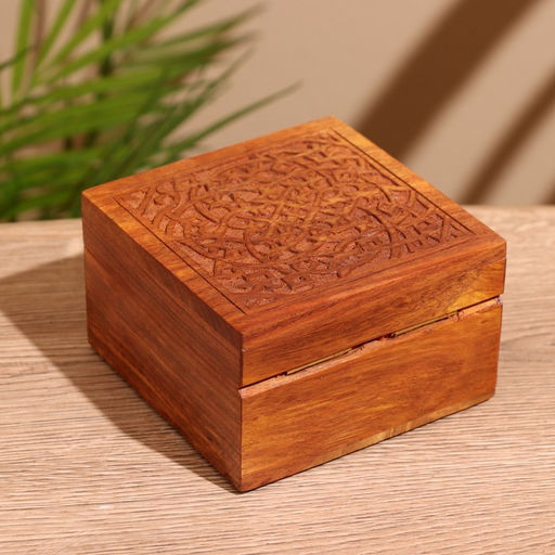 Шкатулка резная, 10×10×6 см, дерево шишам